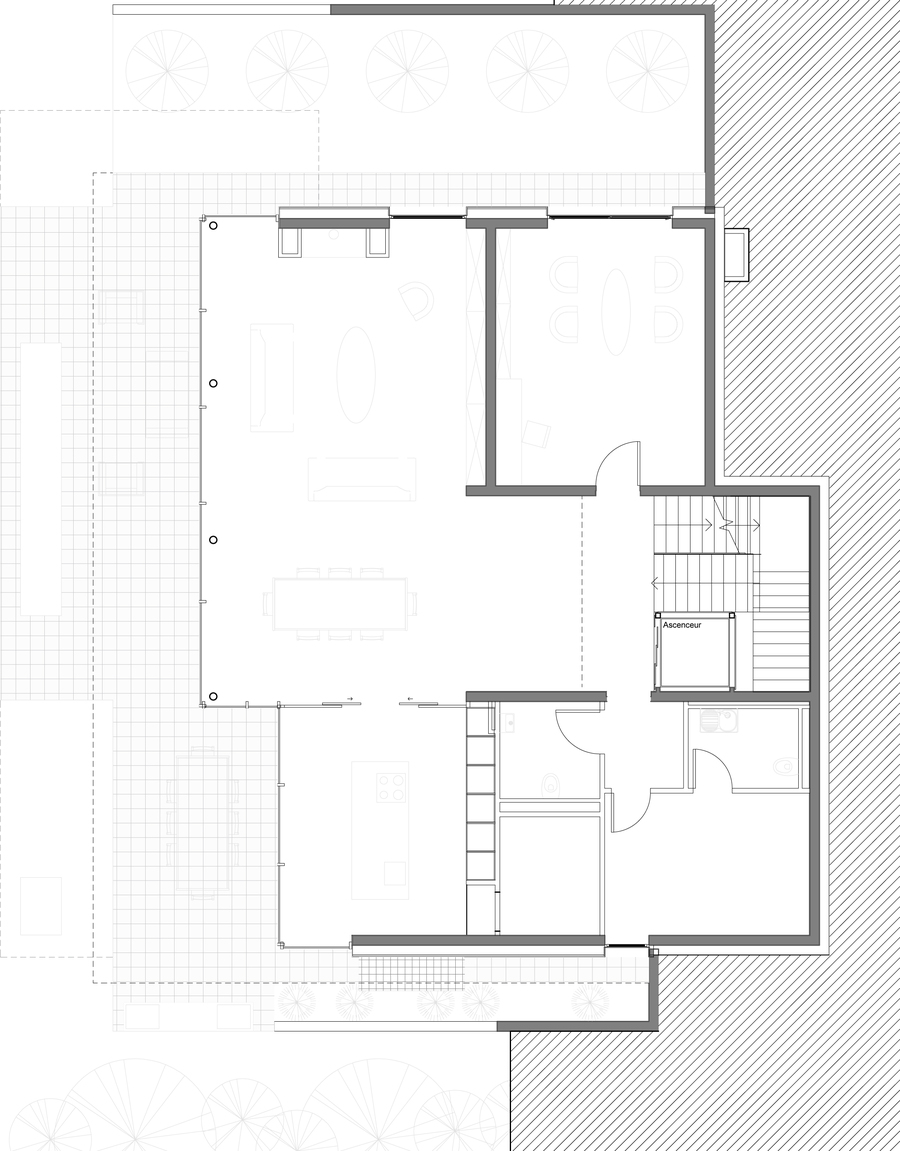 Rez-de-chaussée inférieur