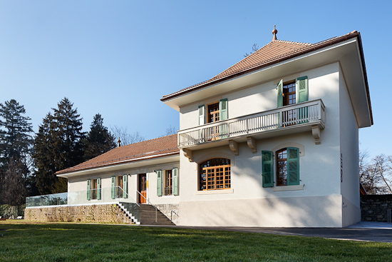 Réhabilitation d'un bâtiment classé en locaux administratifs à Chêne-Bougeries